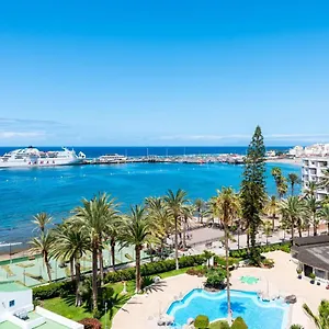 https://comodoro-los-cristianos-tenerife-38650.in-canary-islands.com
